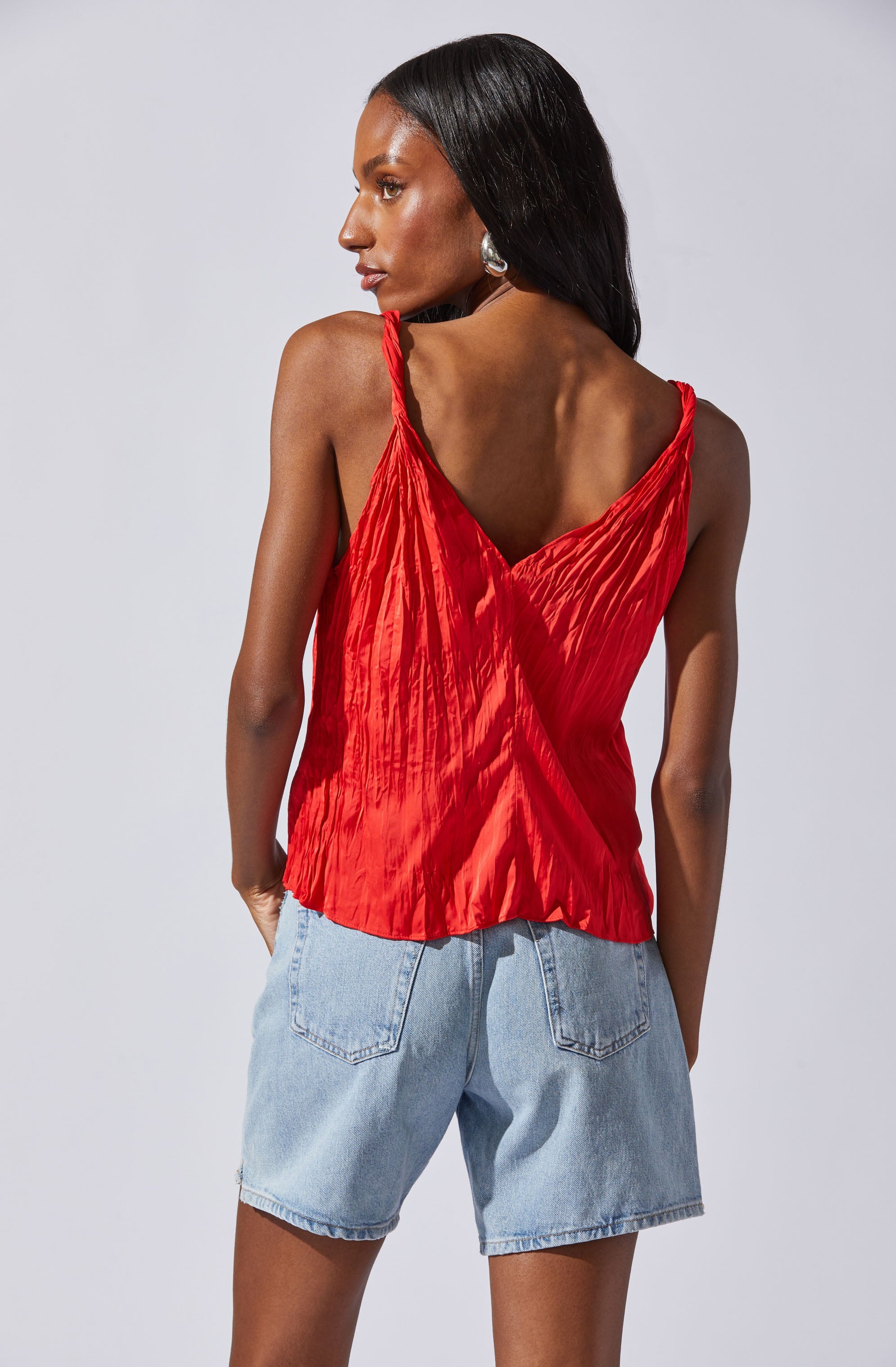 Plisse V-Neck Tank Top-Aljck