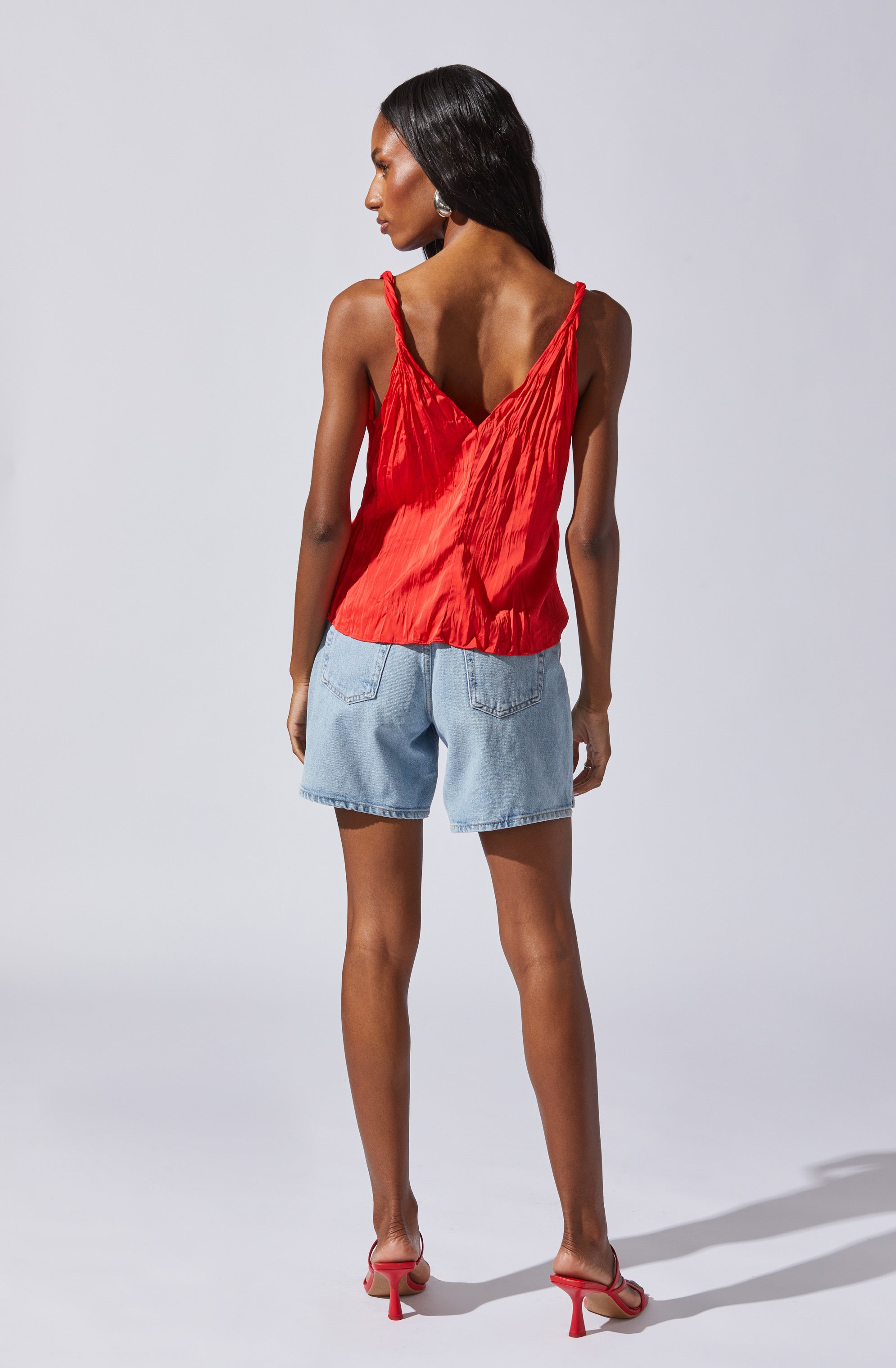 Plisse V-Neck Tank Top-Aljck