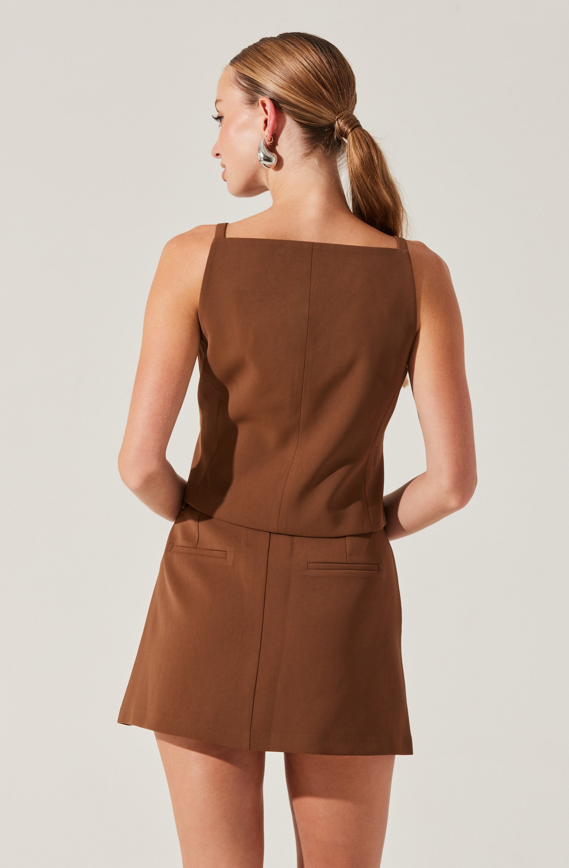 Tailored Button Up V-neck Vest-Aljck