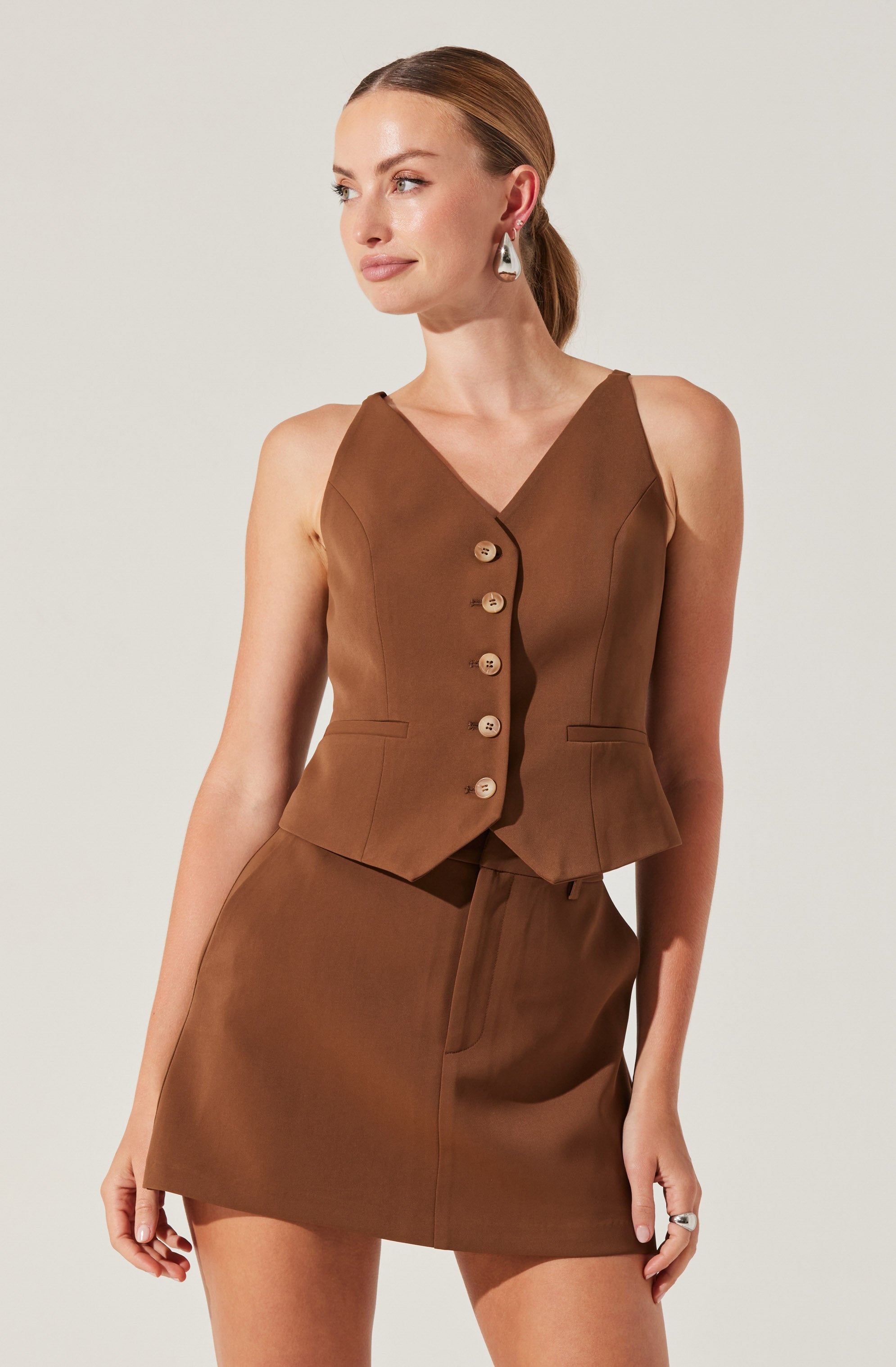 Tailored Button Up V-neck Vest-Aljck