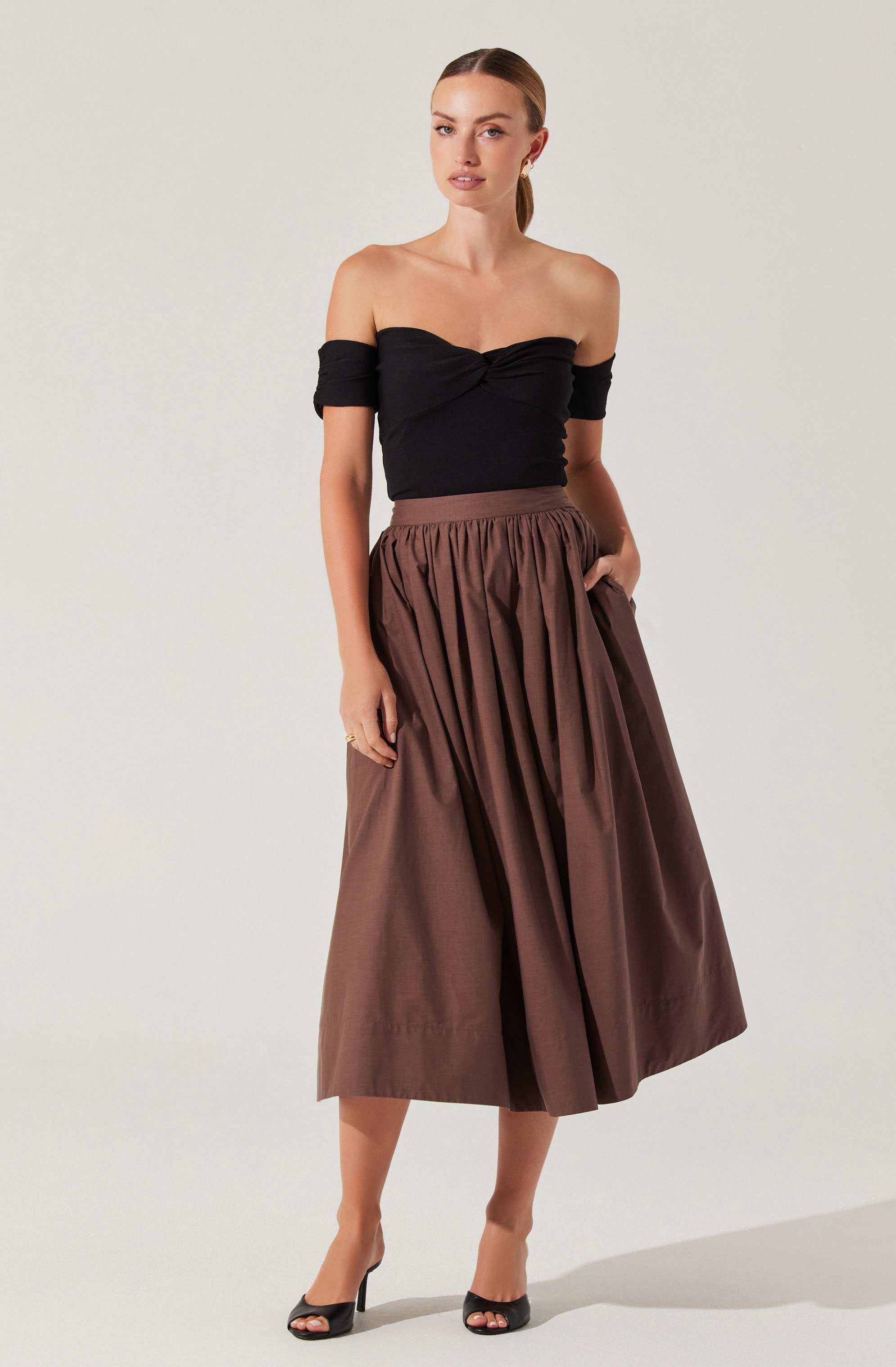 Twist Front Off Shoulder Top-Aljck