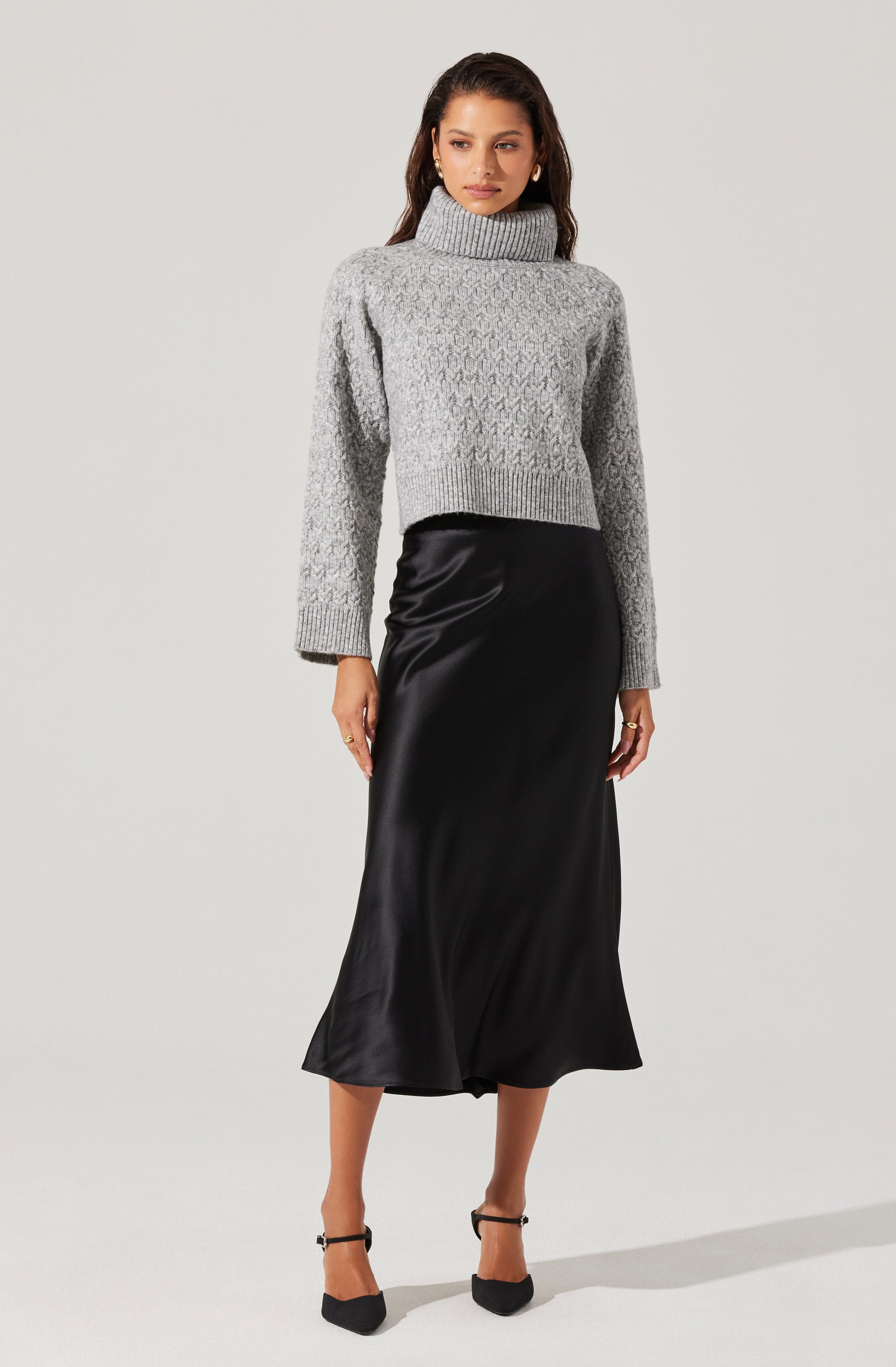 Textured Boxy Turtleneck Sweater-Aljck