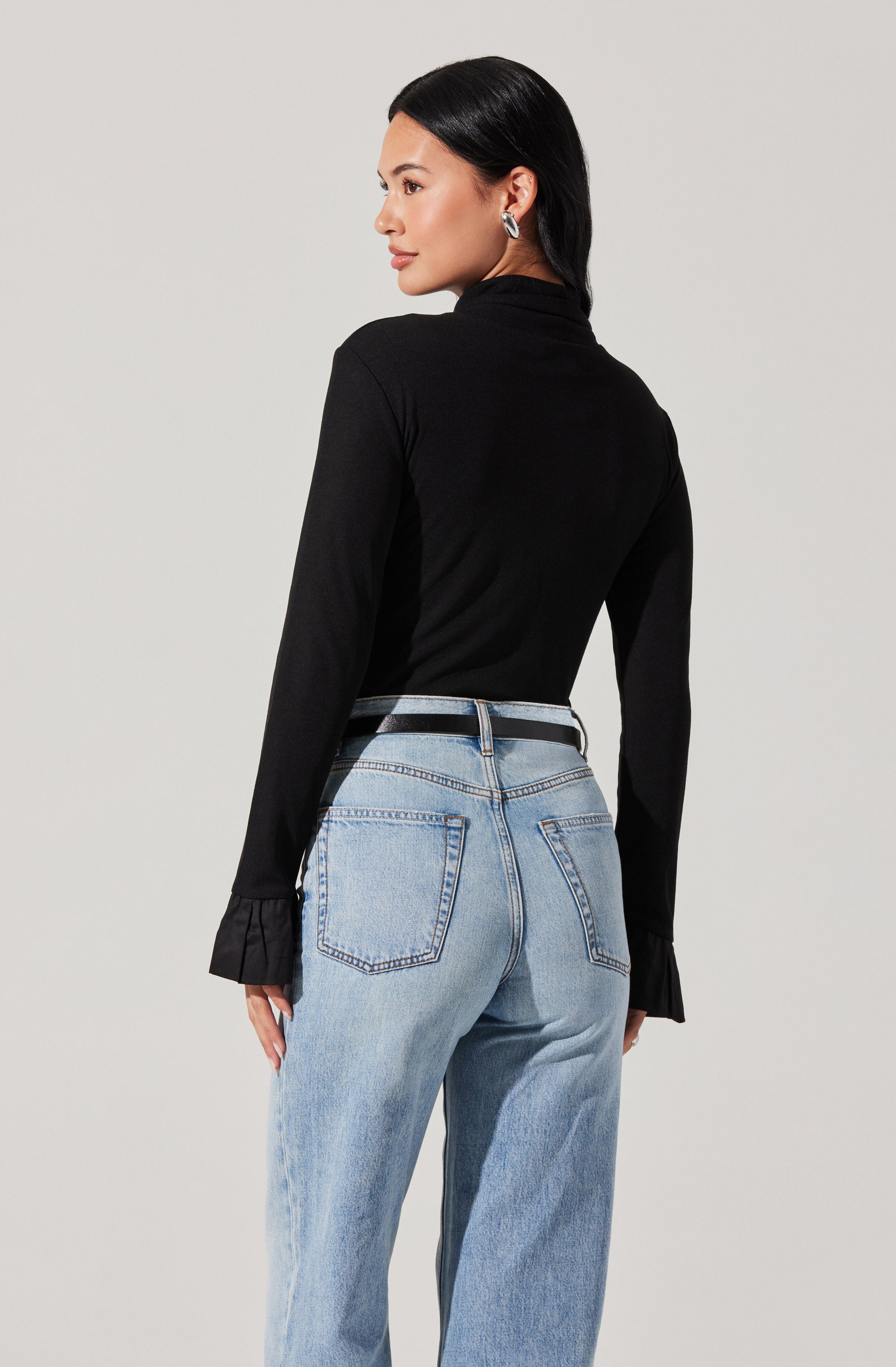 Flare Sleeve Ribbed Turtleneck-Aljck