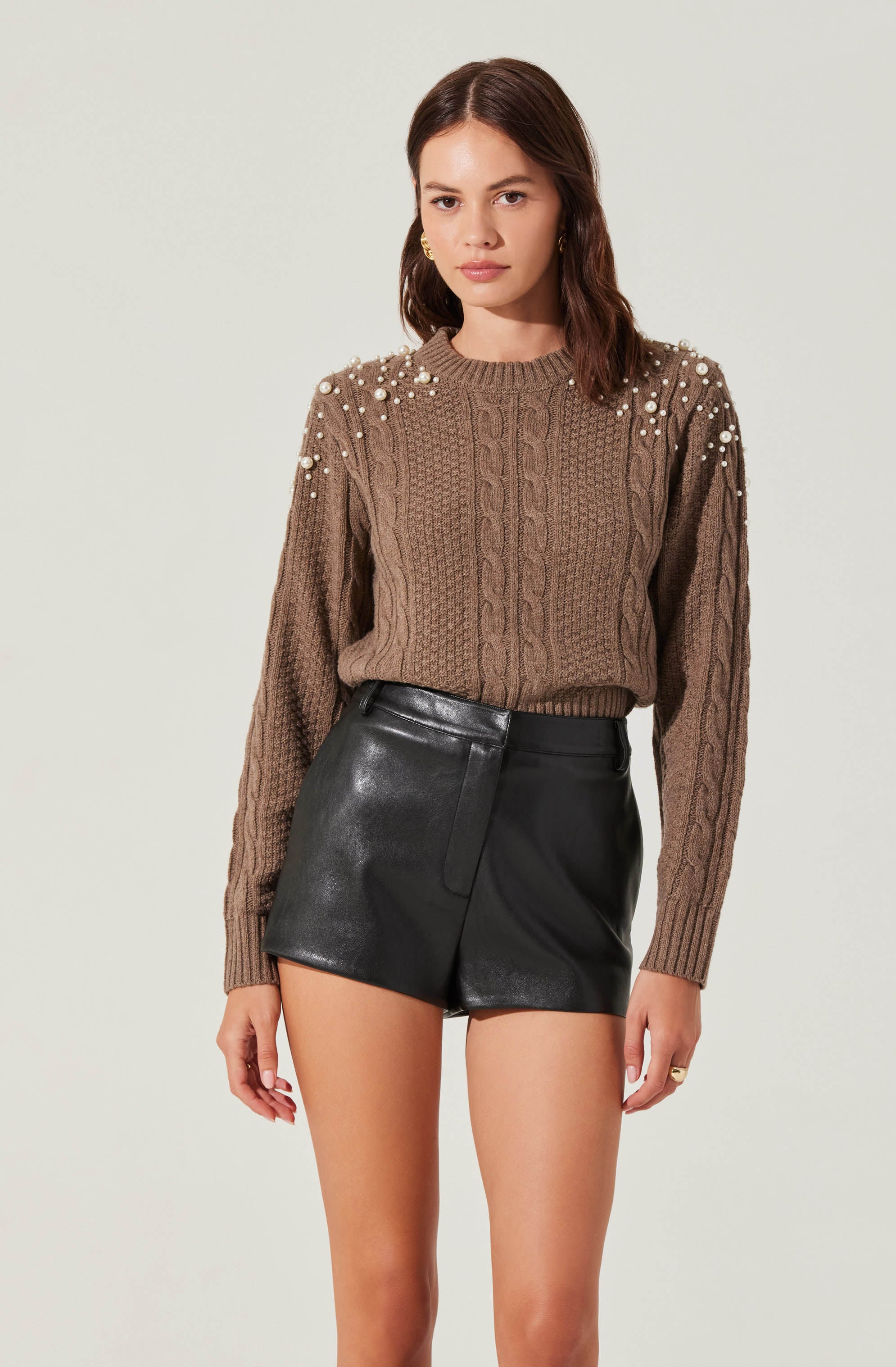 Pearl Embellished Cable Knit Sweater-Aljck