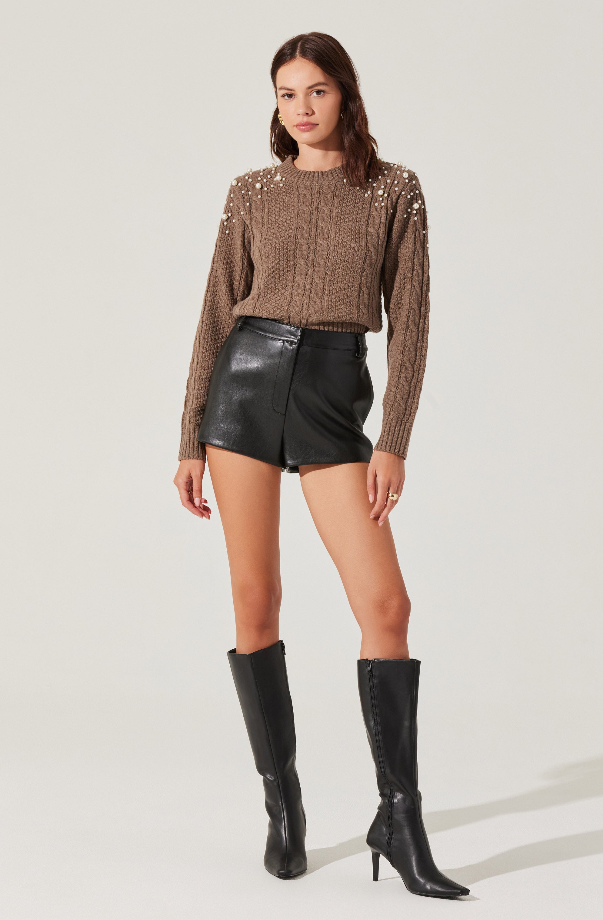 Pearl Embellished Cable Knit Sweater-Aljck