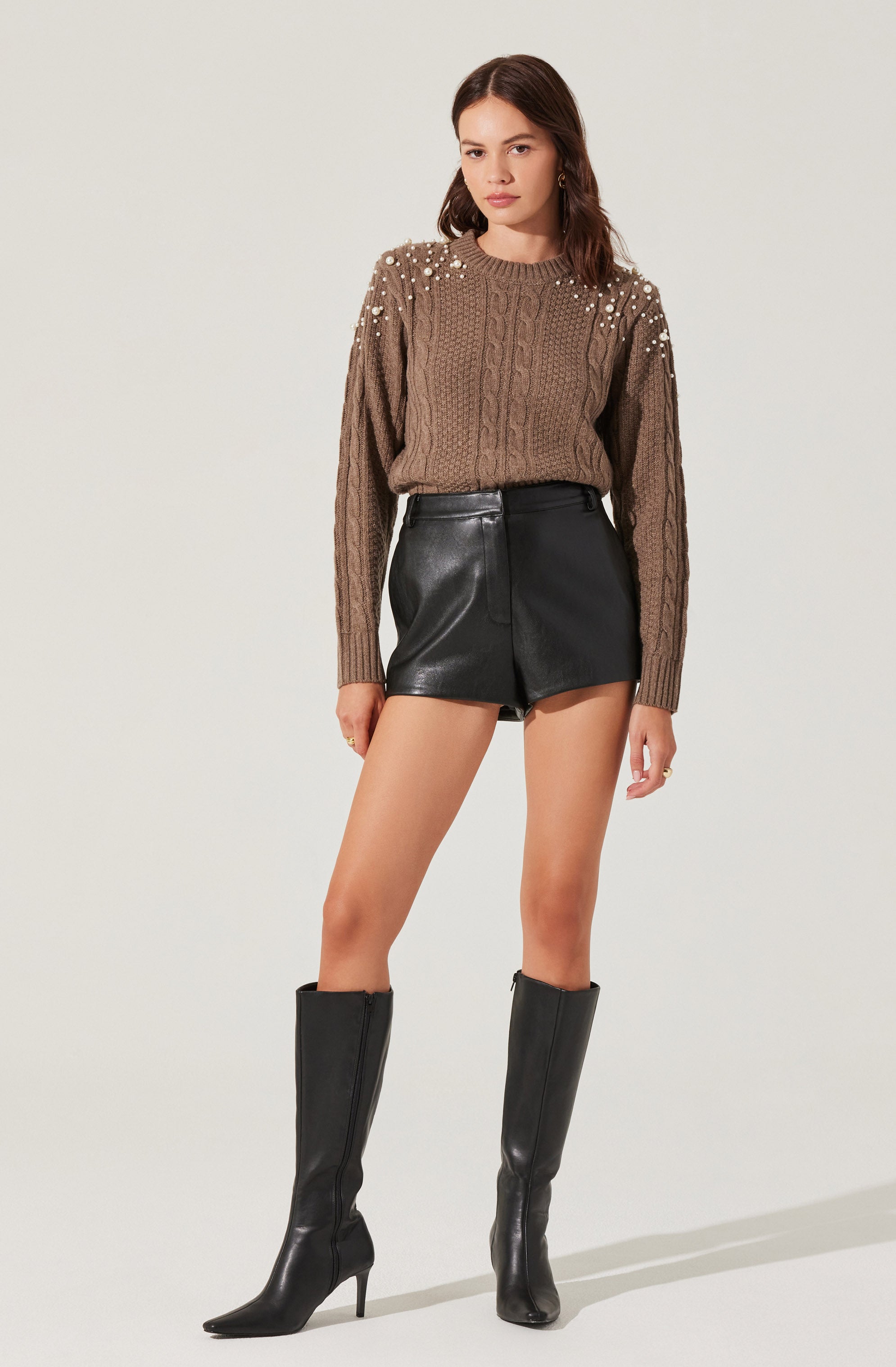 Pearl Embellished Cable Knit Sweater-Aljck