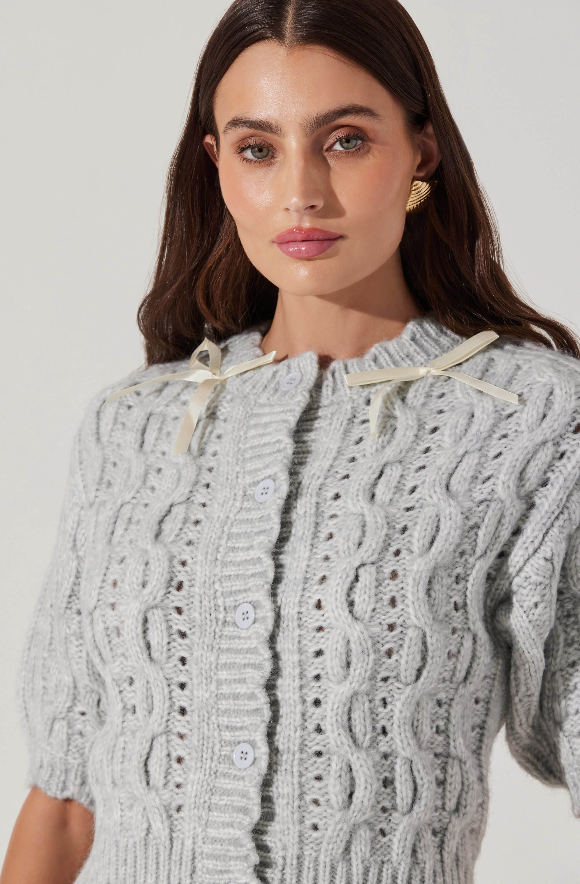 Cable knit cardigan with bows-Aljck