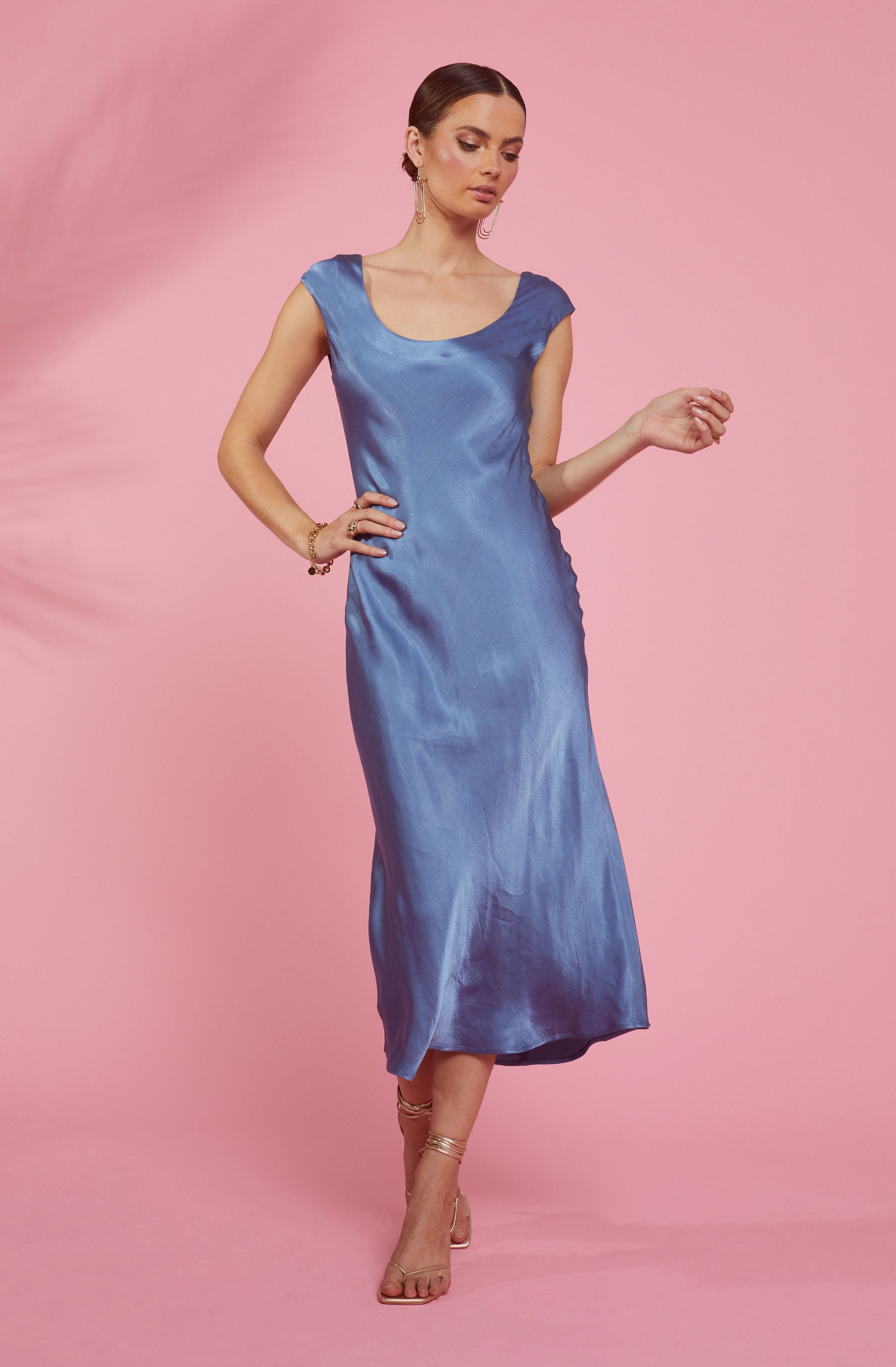 Makenna Scoop Neck Open Back Midi Dress-Aljck