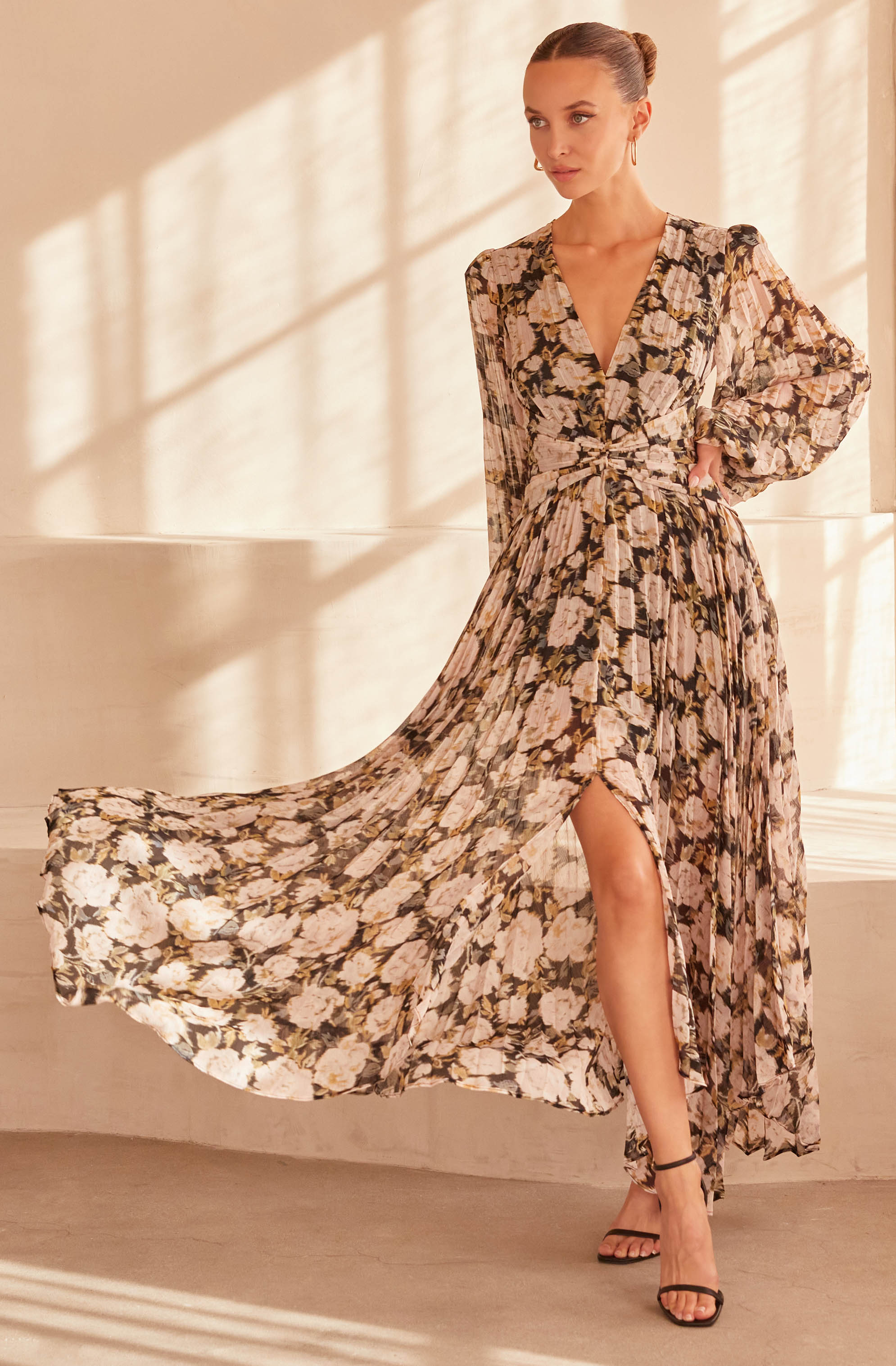 Ayana Floral Pleated Long Sleeve Maxi Dress-Aljck