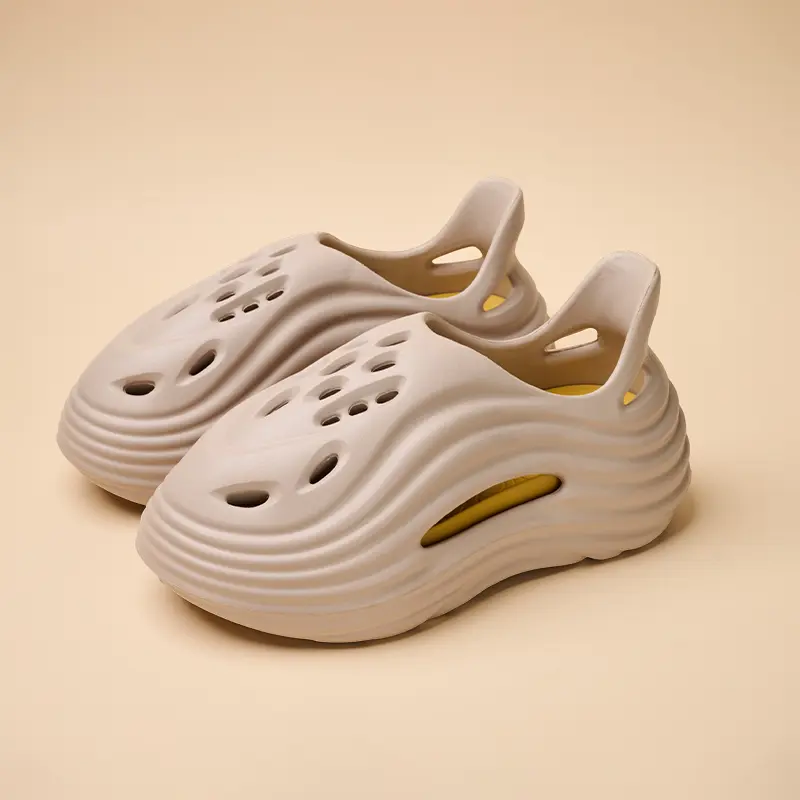 Men's Alien Fashion  EVA LightweightNon-Slip Sole Soft Comfortable Breathable Tsinelas Black  Outdoor Slip-On Sandals