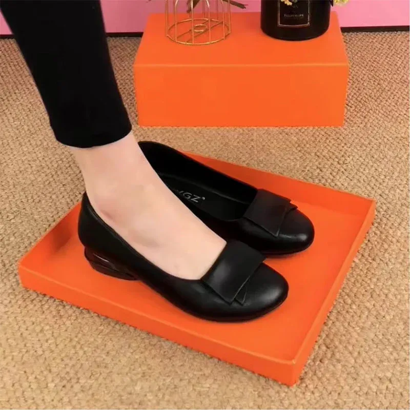 Women’s Lightweight Faux Leather Comfort Loafers