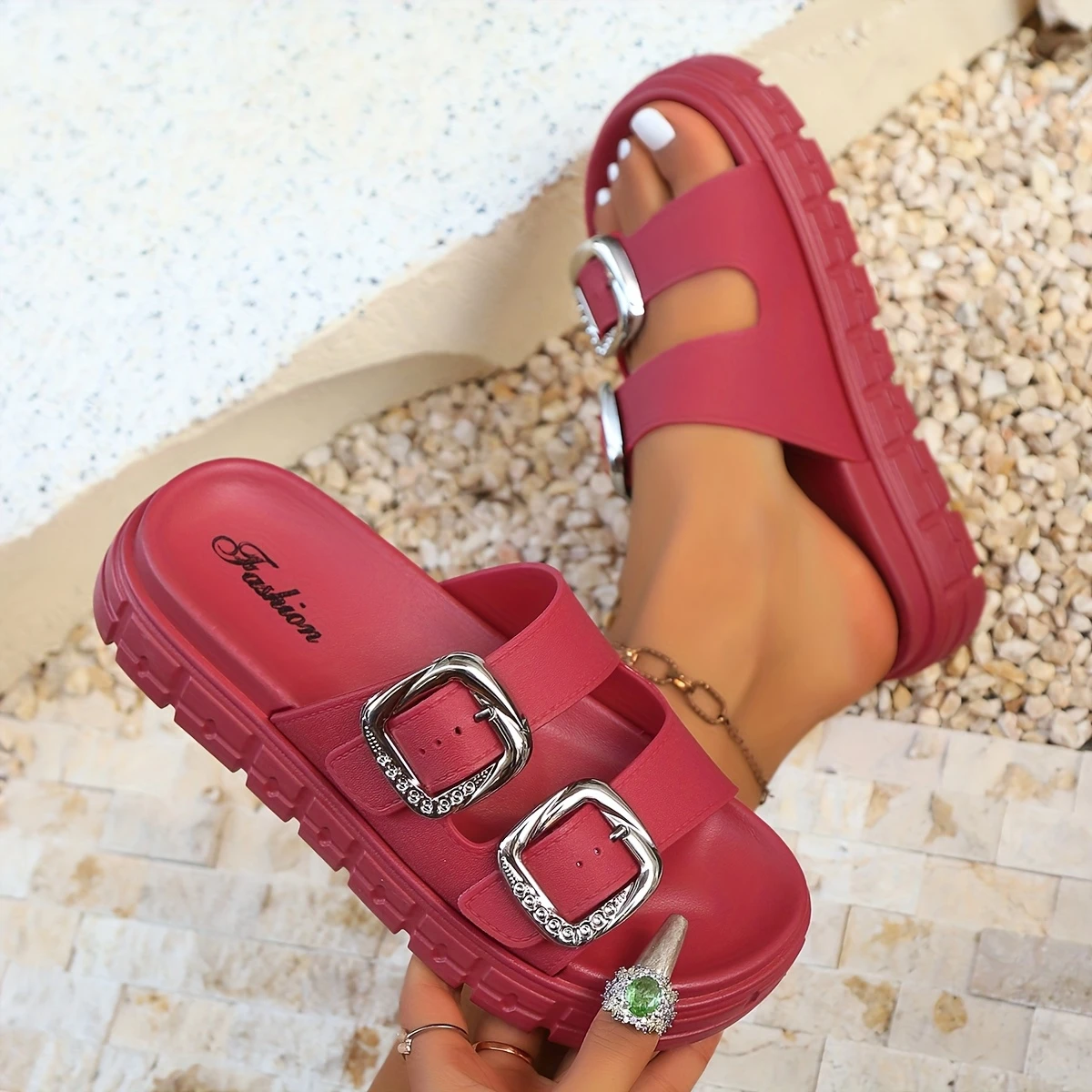 Women's Fashionable Beach Vacation Summer Comfortable Trendy Double-Buckle Design Indoor-Outdoor Non-Slip Versatile Bohemian Style Slippers