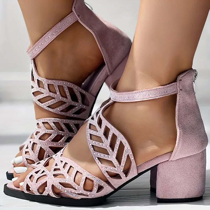 🔥Last Day Promotion 48% OFF - Women's New Summer Women's Boho Hollow Out Block Heels, Peep Toe Back Zipper Low Heel Sandals, Orthopaedic Sandals