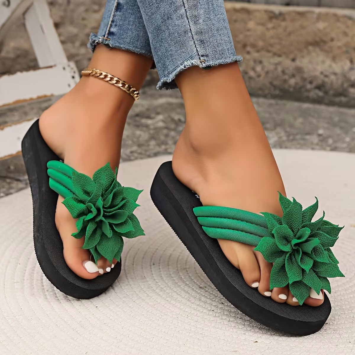 Wide-Fit Women'S Stylish Sandals with Floral Design, Casual Flip-Flops, Flat Beach Vacation Shoes