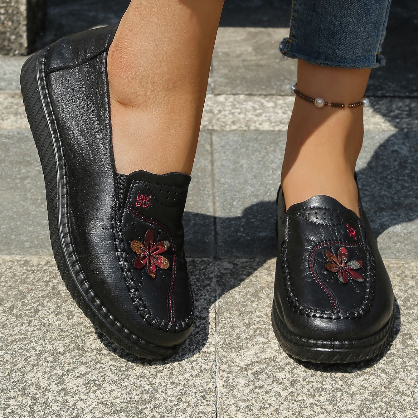 🔥Last Day 60% OFF Women's PU Leather Slip-On Loafers, Soft Sole Anti-Slip Breathable Shoes for Middle-Aged Women, Casual Footwear for Spring and Fall