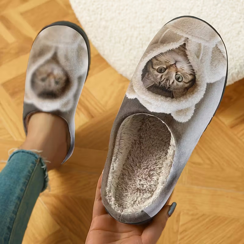 Cozy Cat Print Slip-On Slippers 