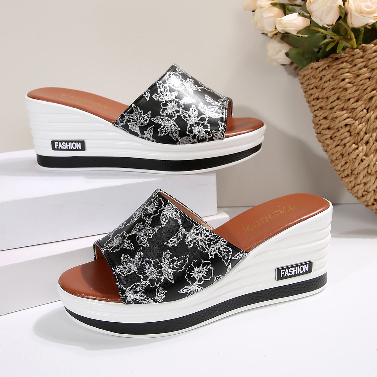 Summer 2025 Euro-Chic Peep-Toe Wedge Sandals for Women – Plus Size Strappy Slide Sandals, Casual Comfort Adjustable Wide-Width Fashion Beach Footwea