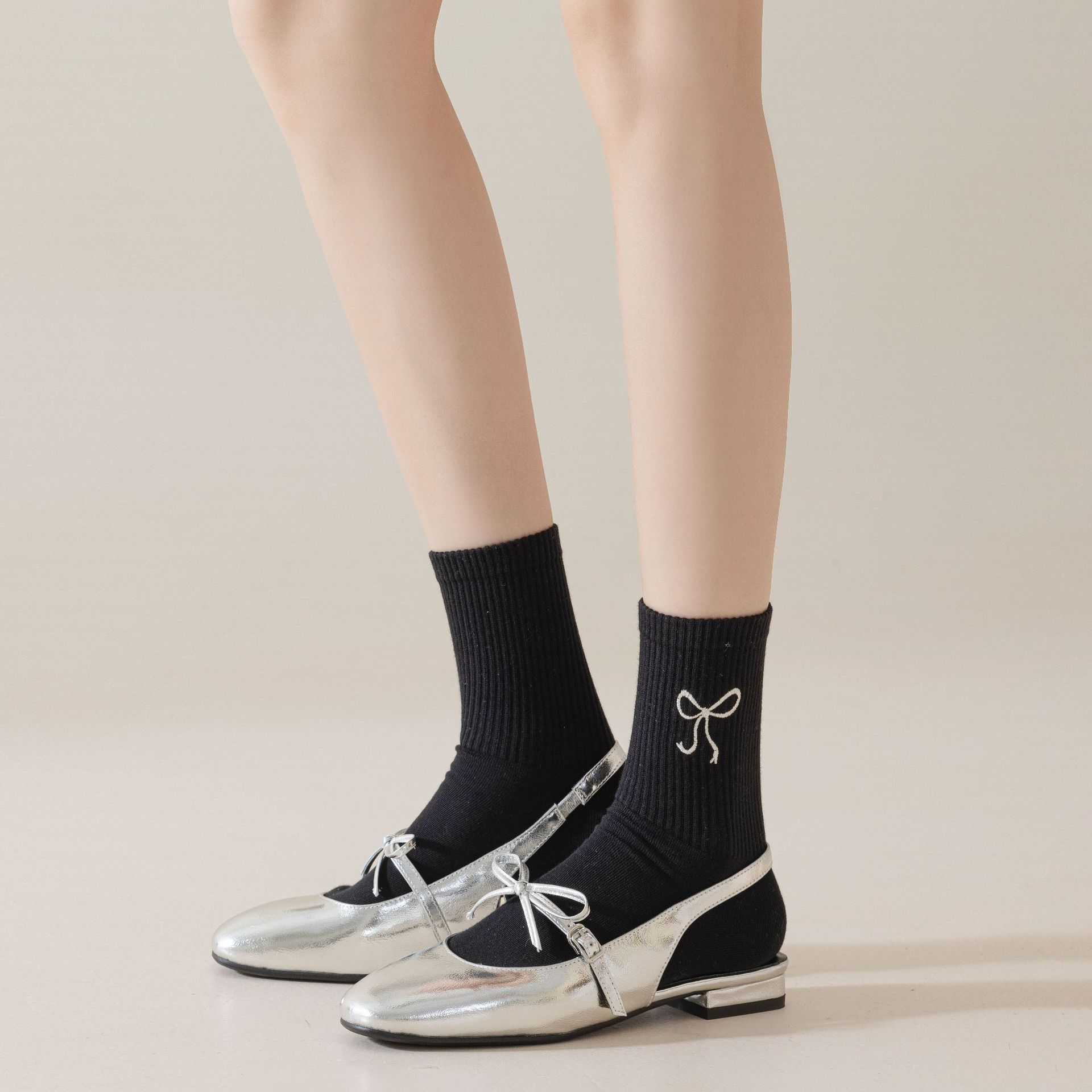 Women's Bowknot Mid-Calf Socks
