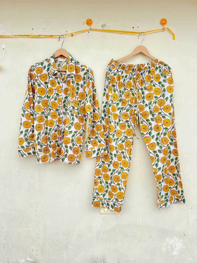 Women's Floral Printed Pajama Set