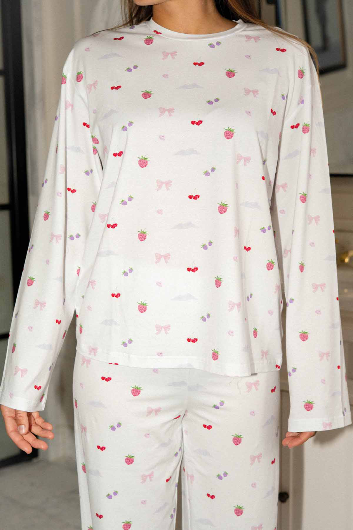 Girldreams Print White Pajama Cozy Sleep Set