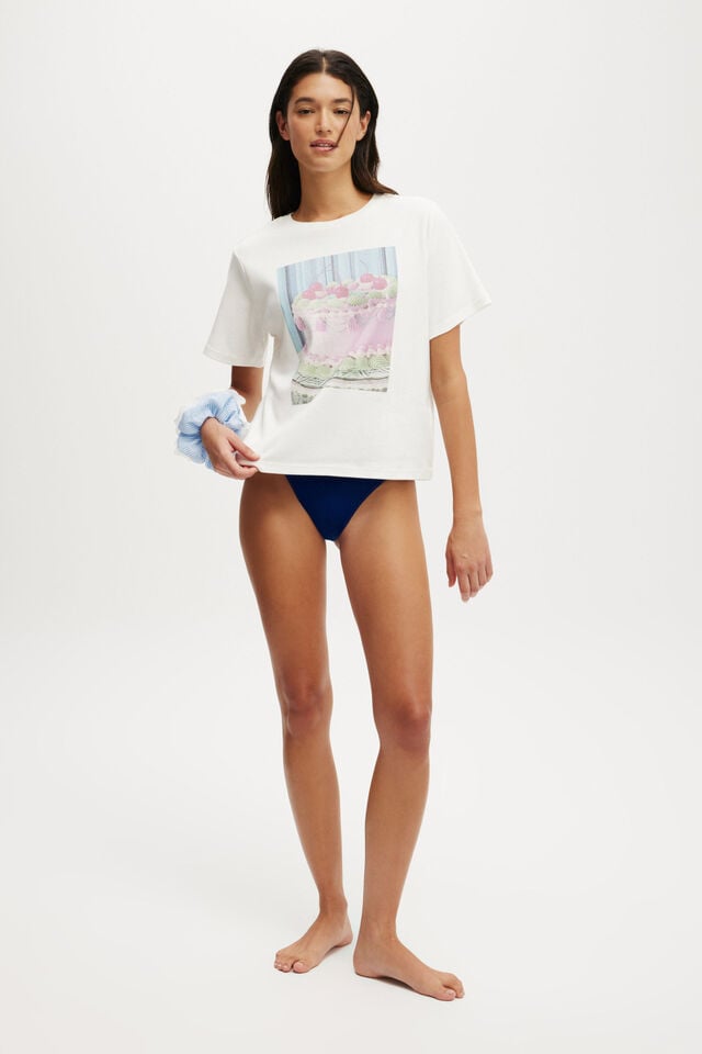 Women's Vintage Cake Print Round Neck Short Sleeve Tee