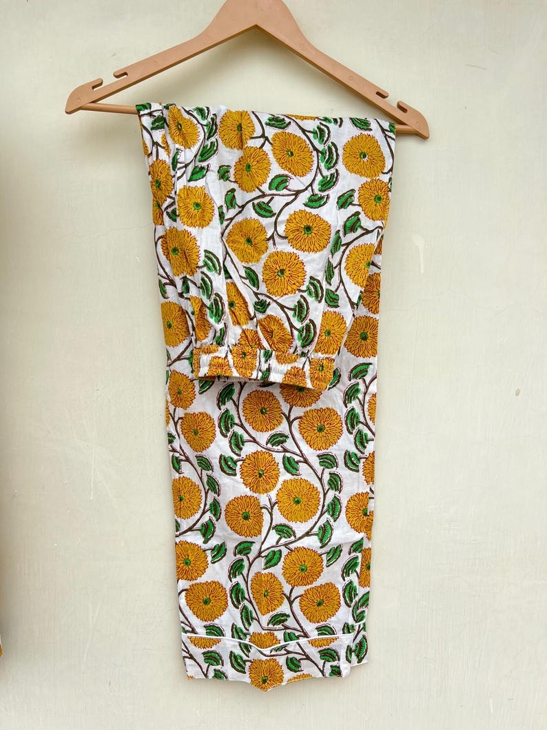 Women's Floral Printed Pajama Set