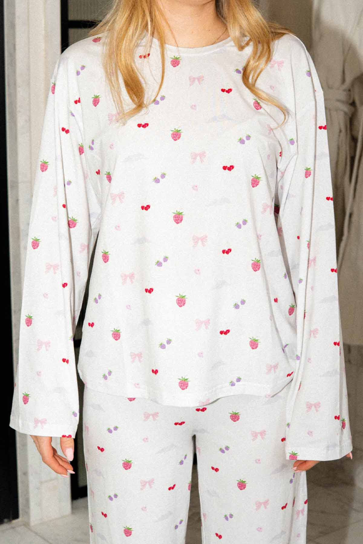 Girldreams Print White Pajama Cozy Sleep Set