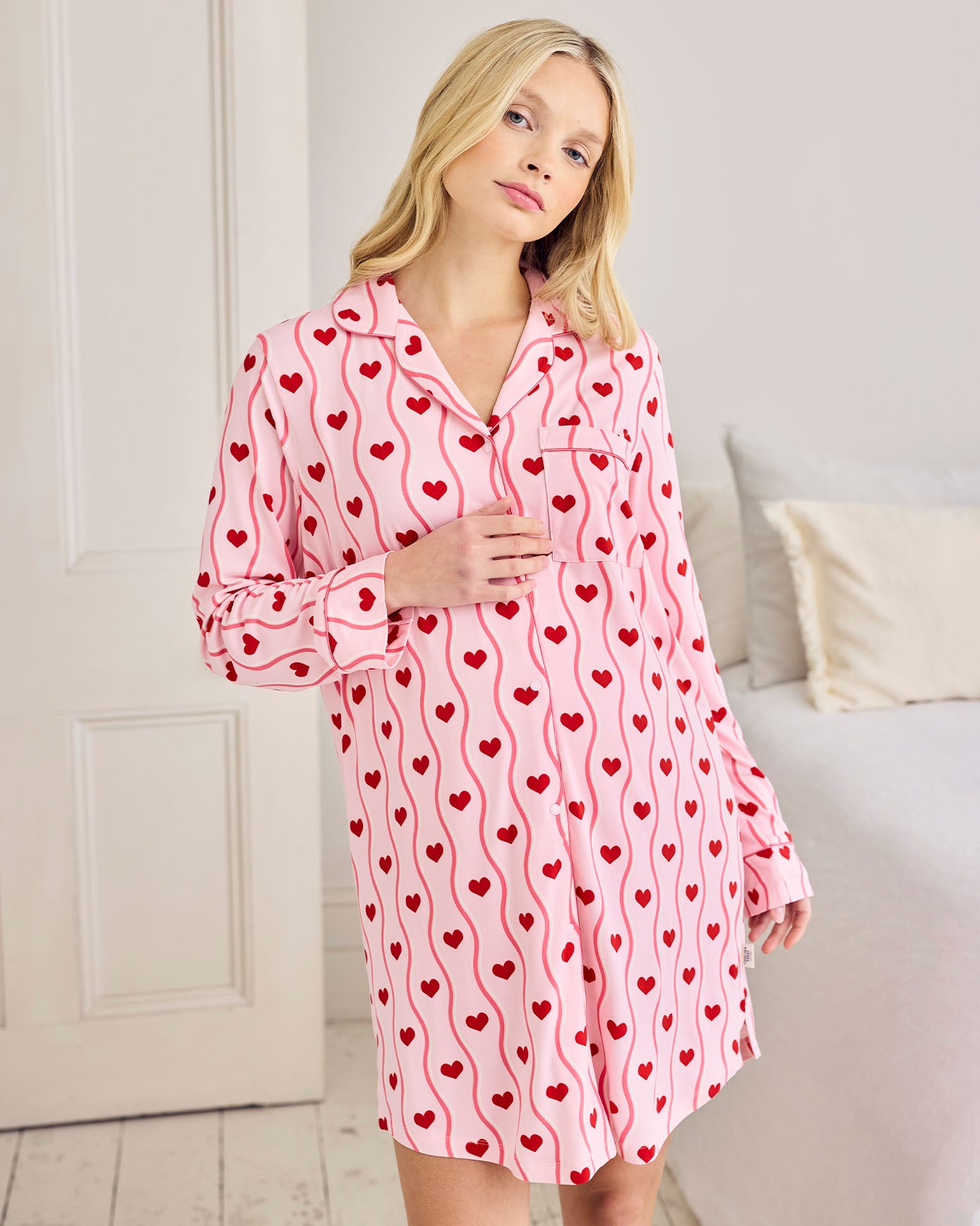 Maternity Wavy Stripe Heart Print Nightshirt