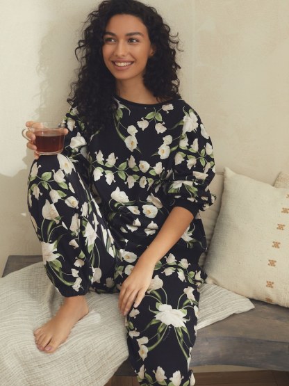 White Flower in Black Pyjamas Set