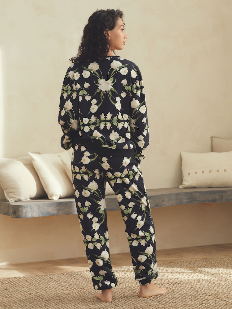 White Flower in Black Pyjamas Set