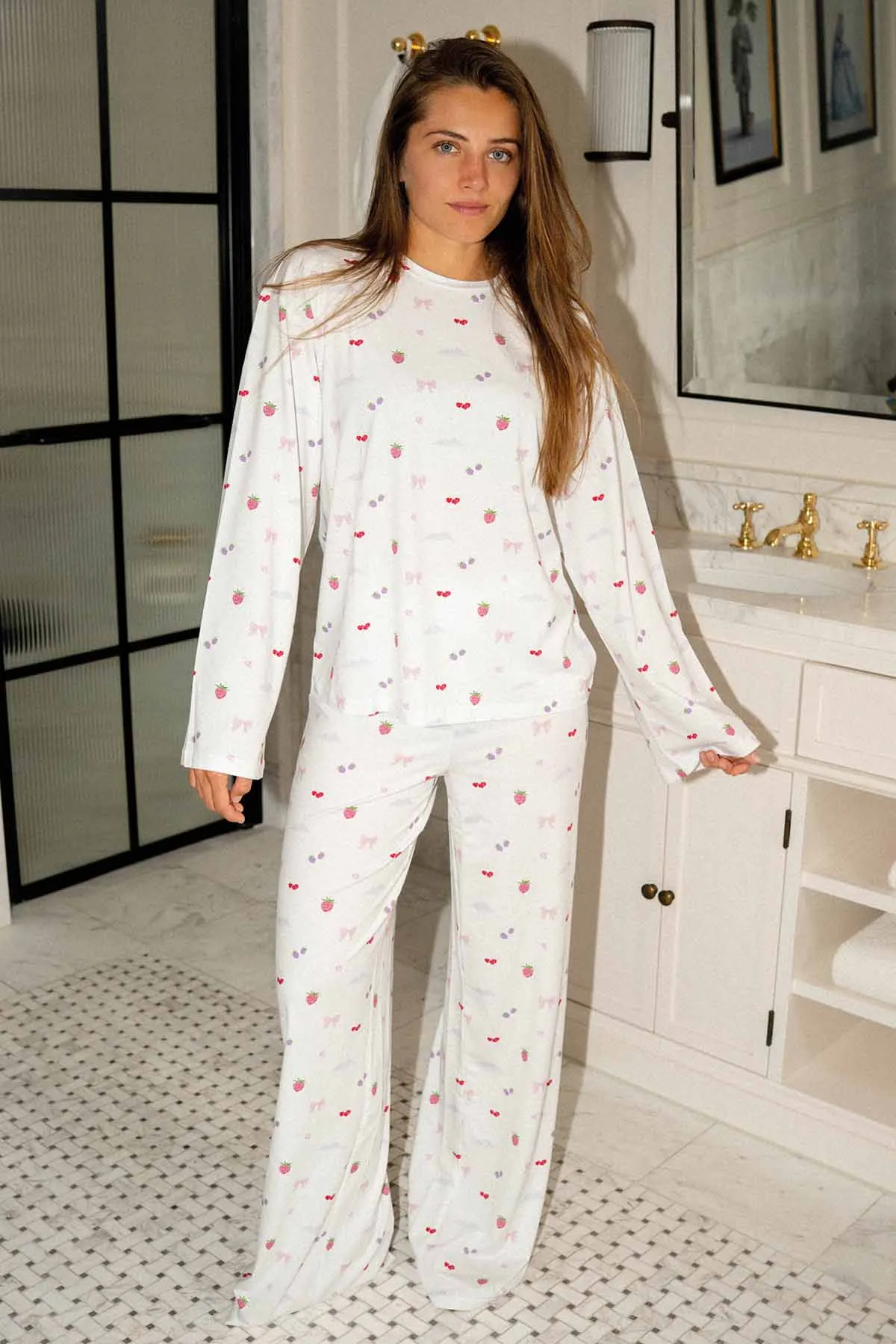 Girldreams Print White Pajama Cozy Sleep Set