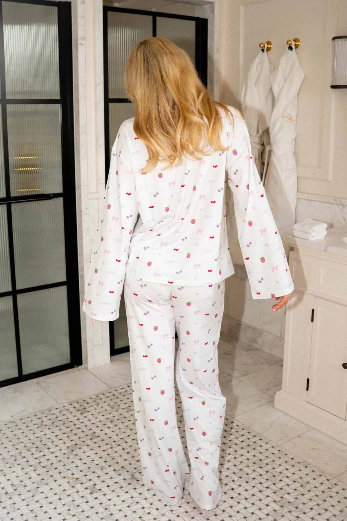 Girldreams Print White Pajama Cozy Sleep Set