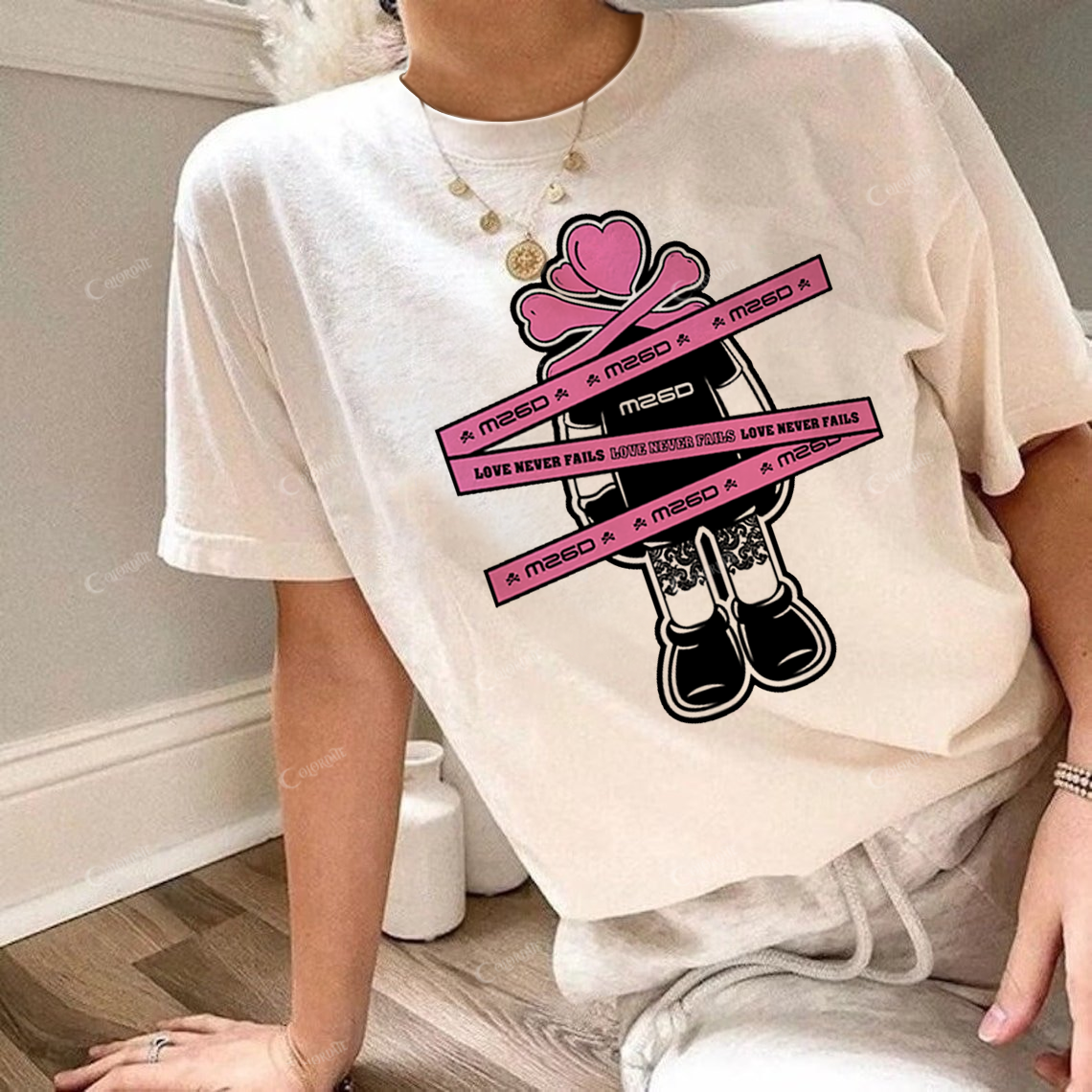 Colordate Women's Love Never Falls Round Neck Short Sleeve Tee