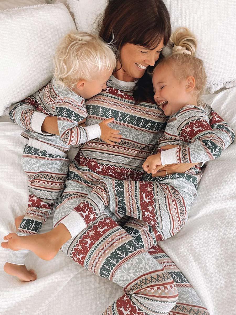 Christmas Deer Snowflake Print Family Pajama Set