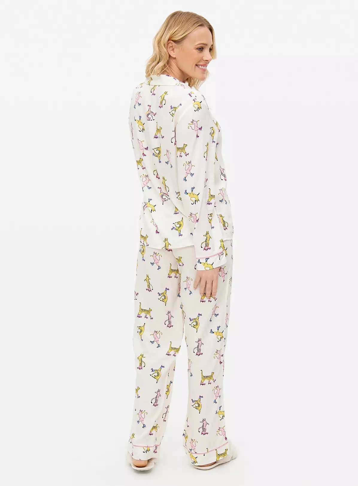 Skating Cats Print Traditional Pyjamas Set
