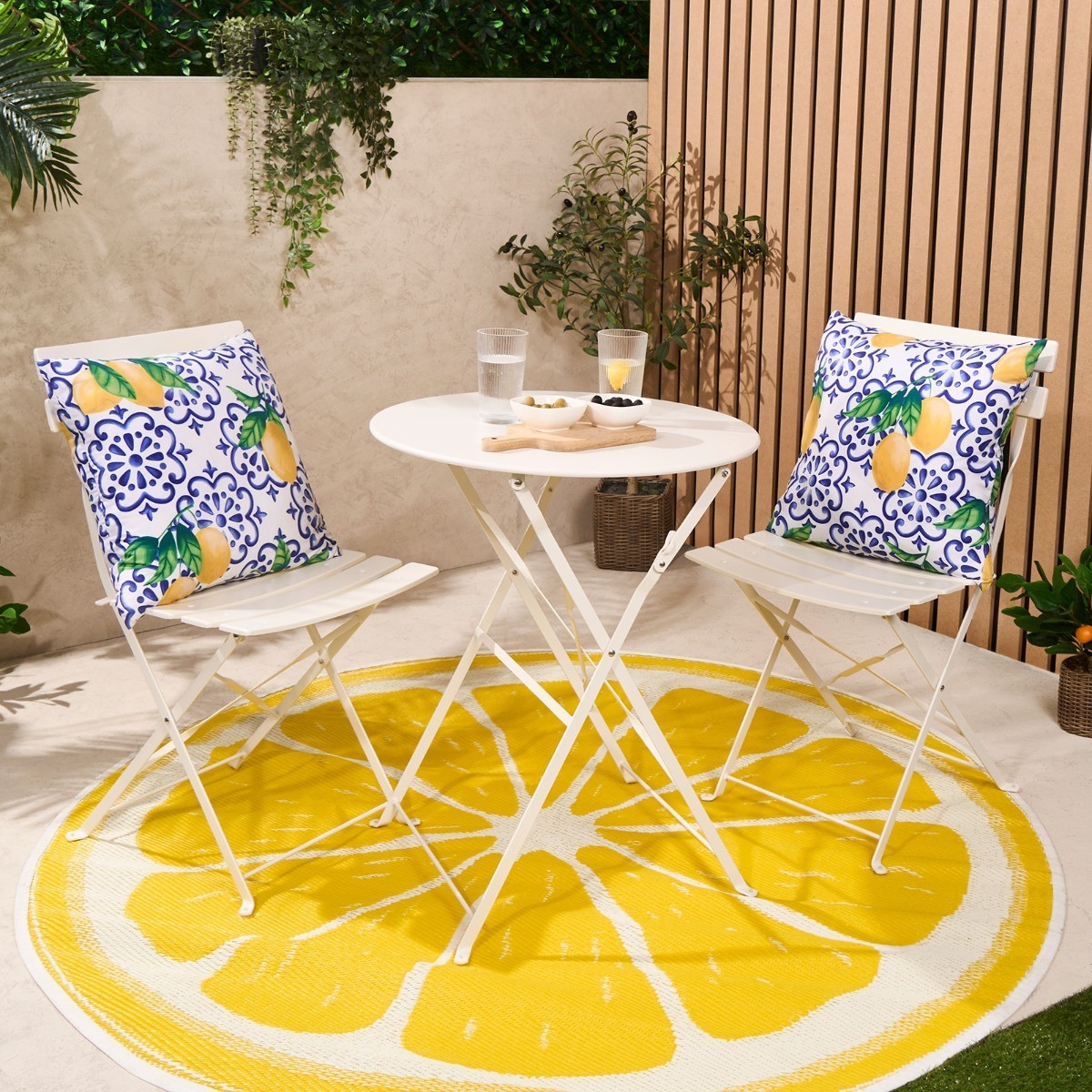 Indoor/Outdoor Lemon Print Cushion