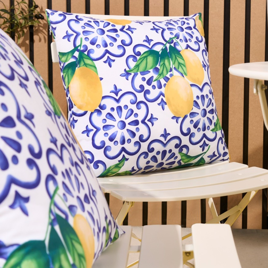 Indoor/Outdoor Lemon Print Cushion