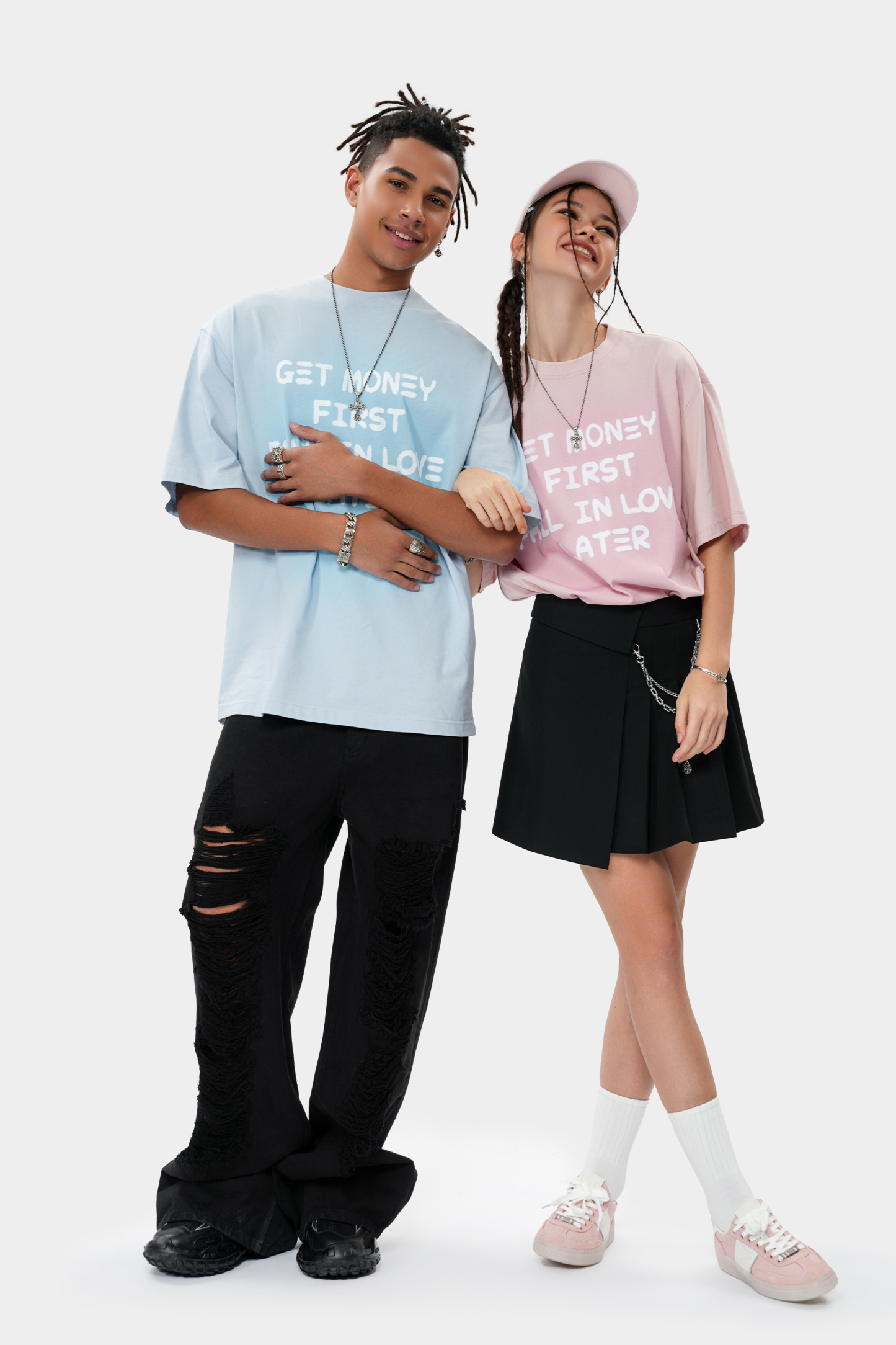 MET initaly versatile couple's outfit top