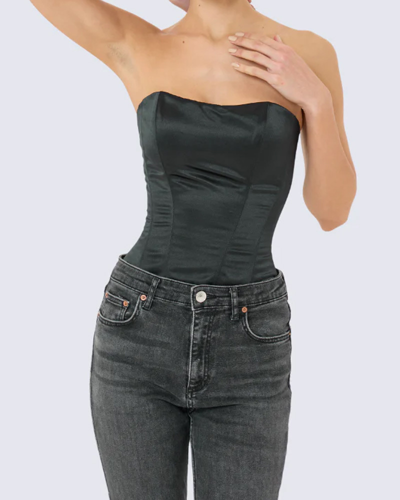 Temperament-Encasing Satin Corset