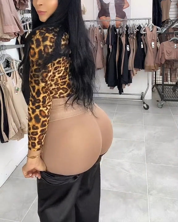 High-waisted Two-layer Lace Paneled Hip-lifting Shorts