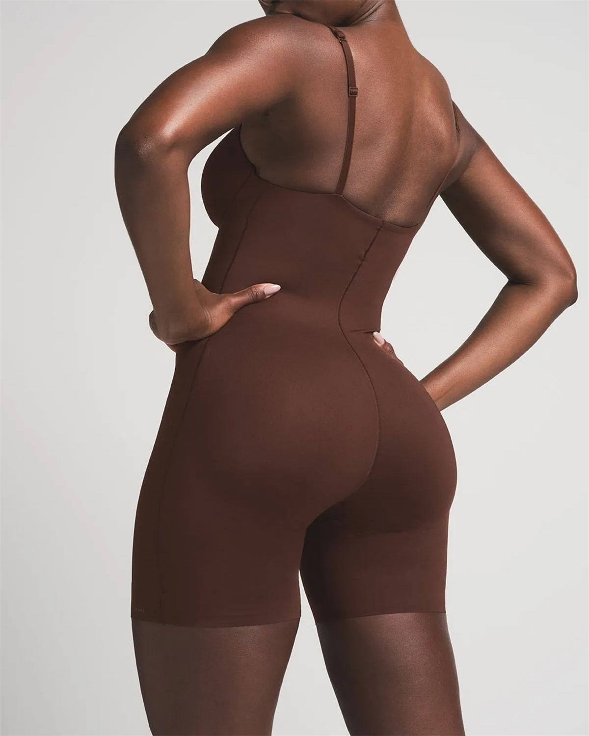 Hip-lifting Slim Fit Padded Mid-length Leggings