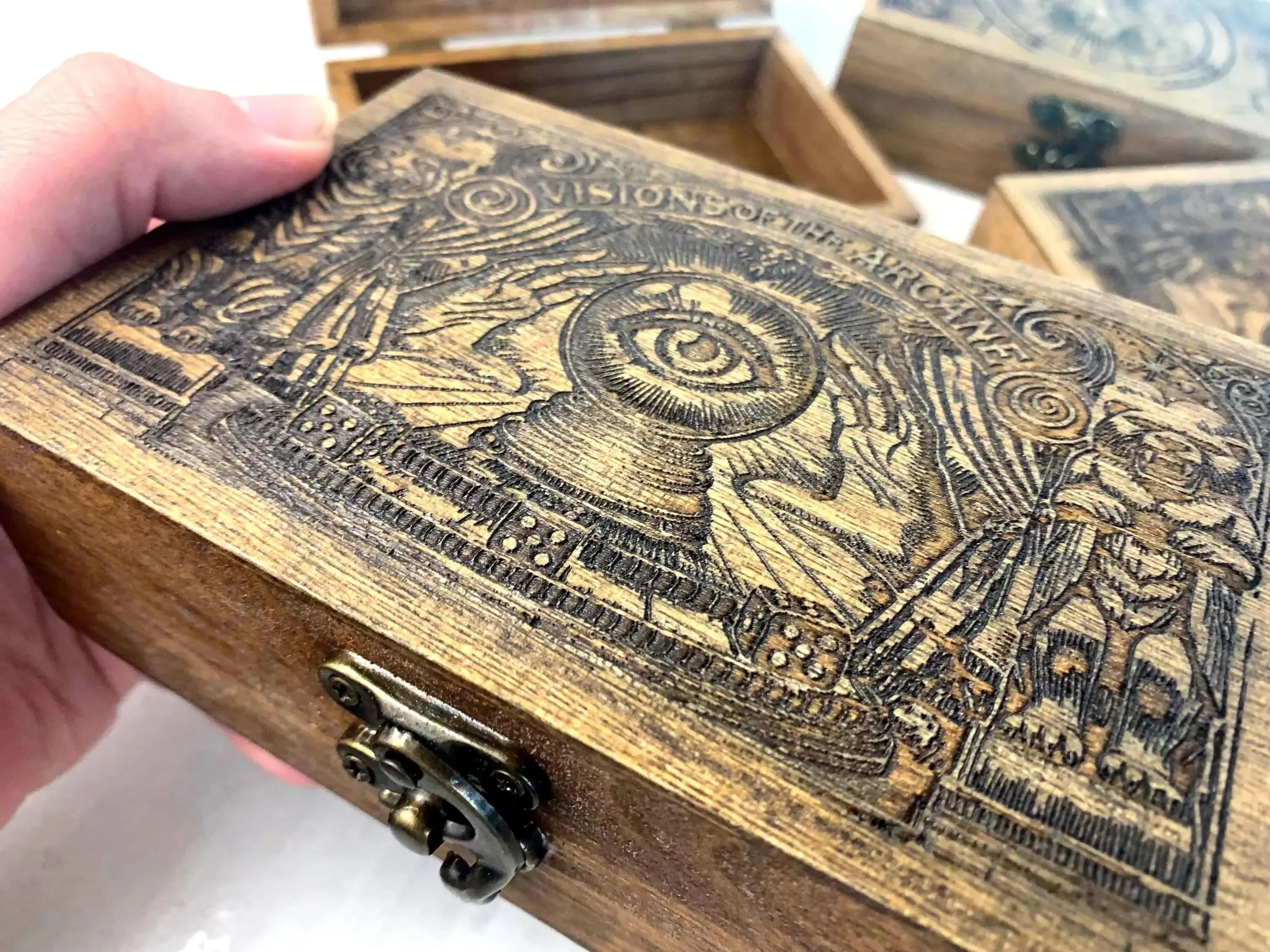 🔮🎲Arcane Divination Dice Set – Engraved Wooden Box, Oracle Dice for Tarot Ritual, Handcrafted Intuition Amplifier