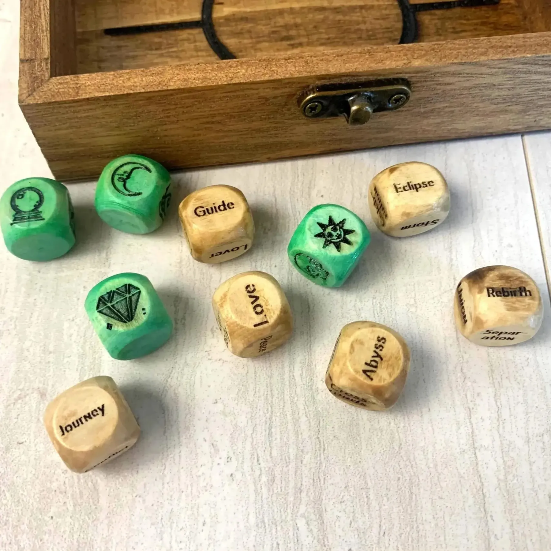🔮🎲Arcane Divination Dice Set – Engraved Wooden Box, Oracle Dice for Tarot Ritual, Handcrafted Intuition Amplifier