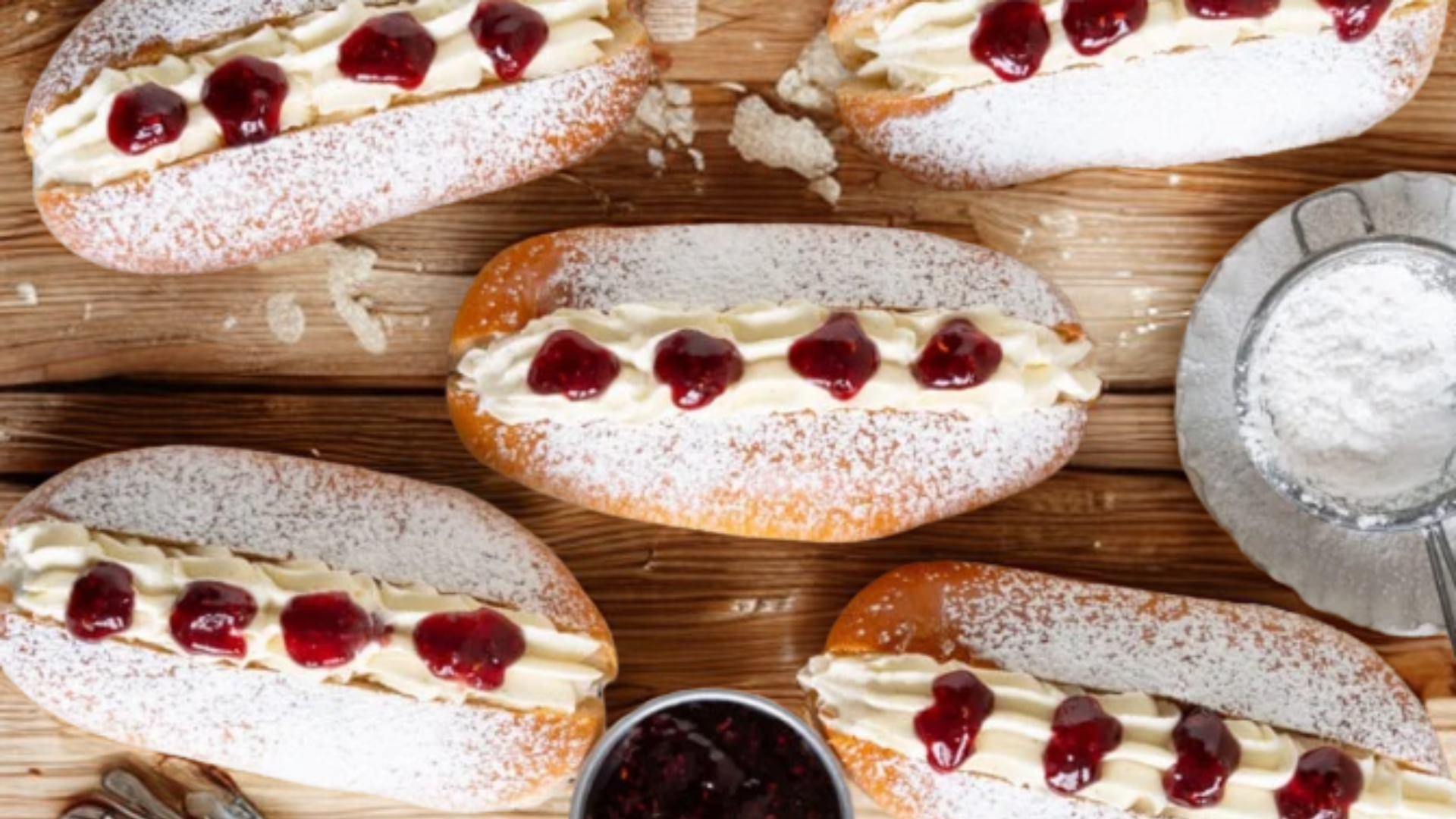 Baked Cream Buns with Jam