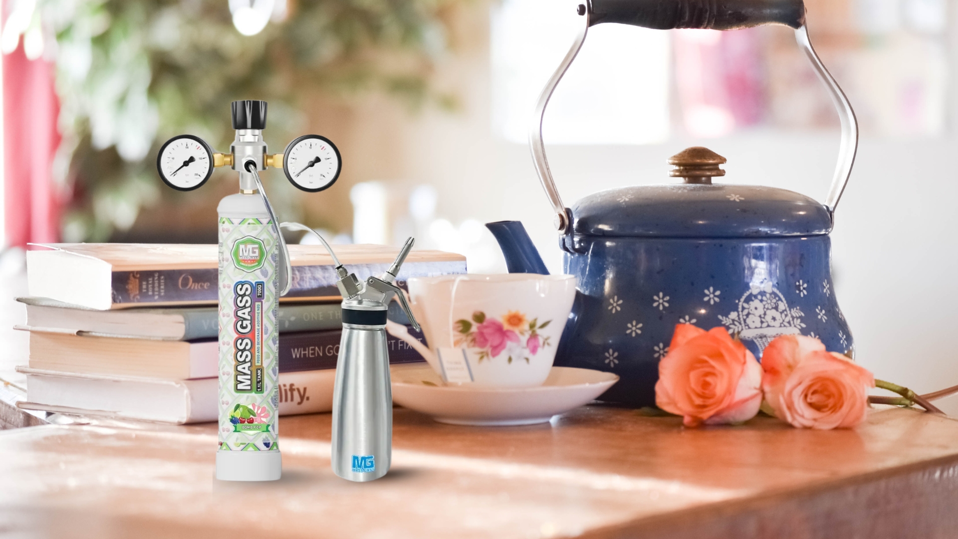 cream charger and dispenser