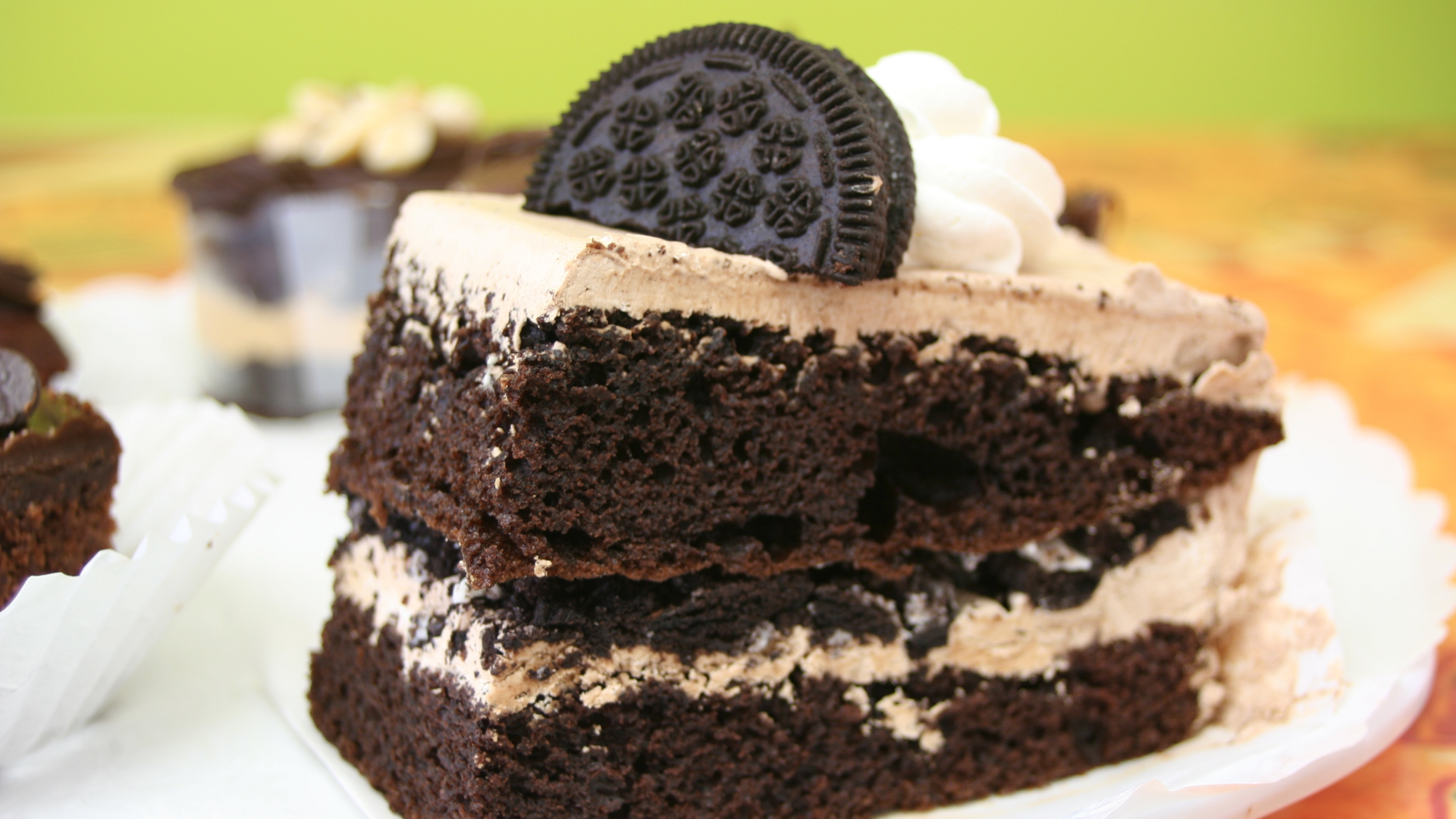 Oreo Poke Cake