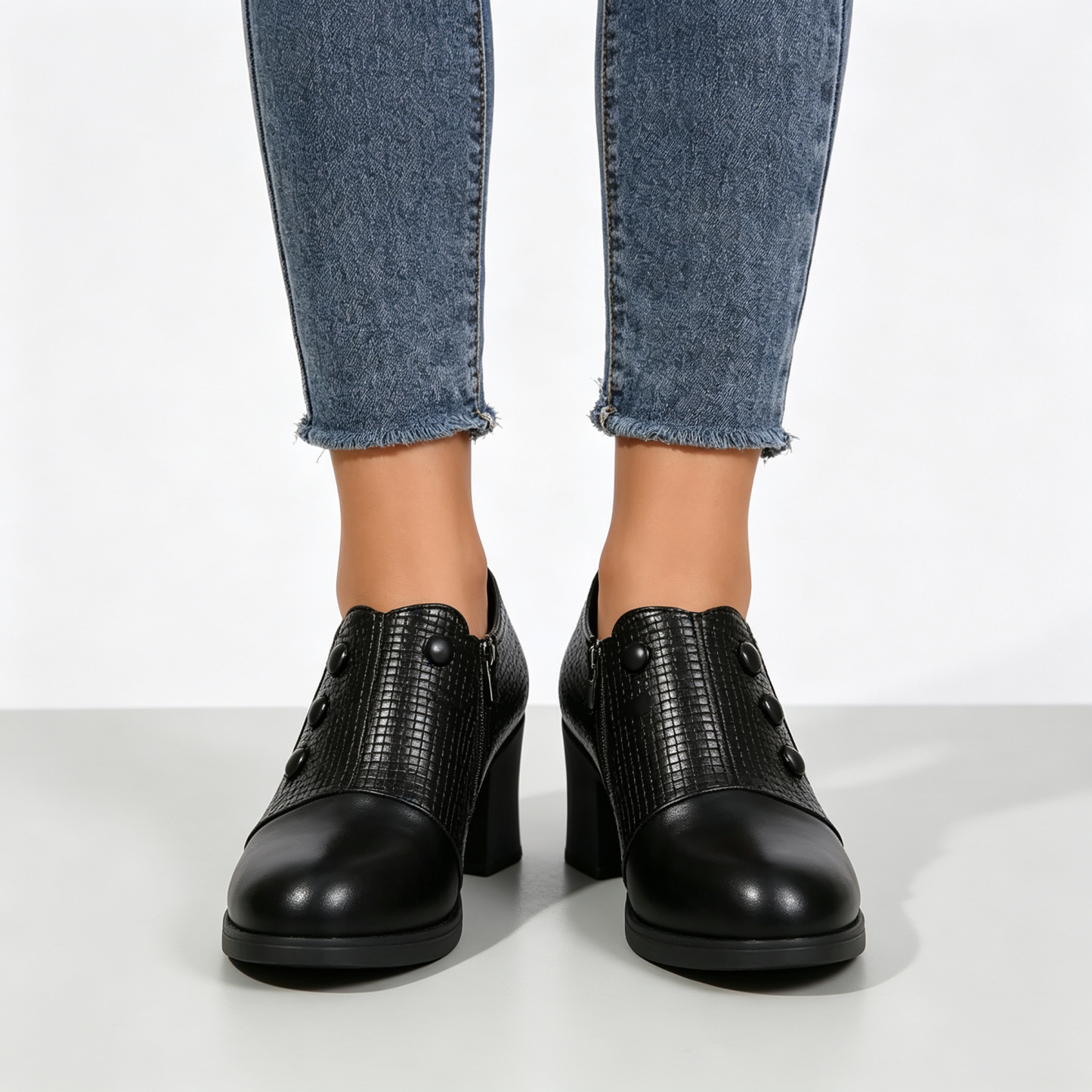 Elegant Women’s Chunky Block Heel Shootie Shoes, Retro Textured Faux Leather Button‑Accent Closed‑Toe Business Casual Footwear