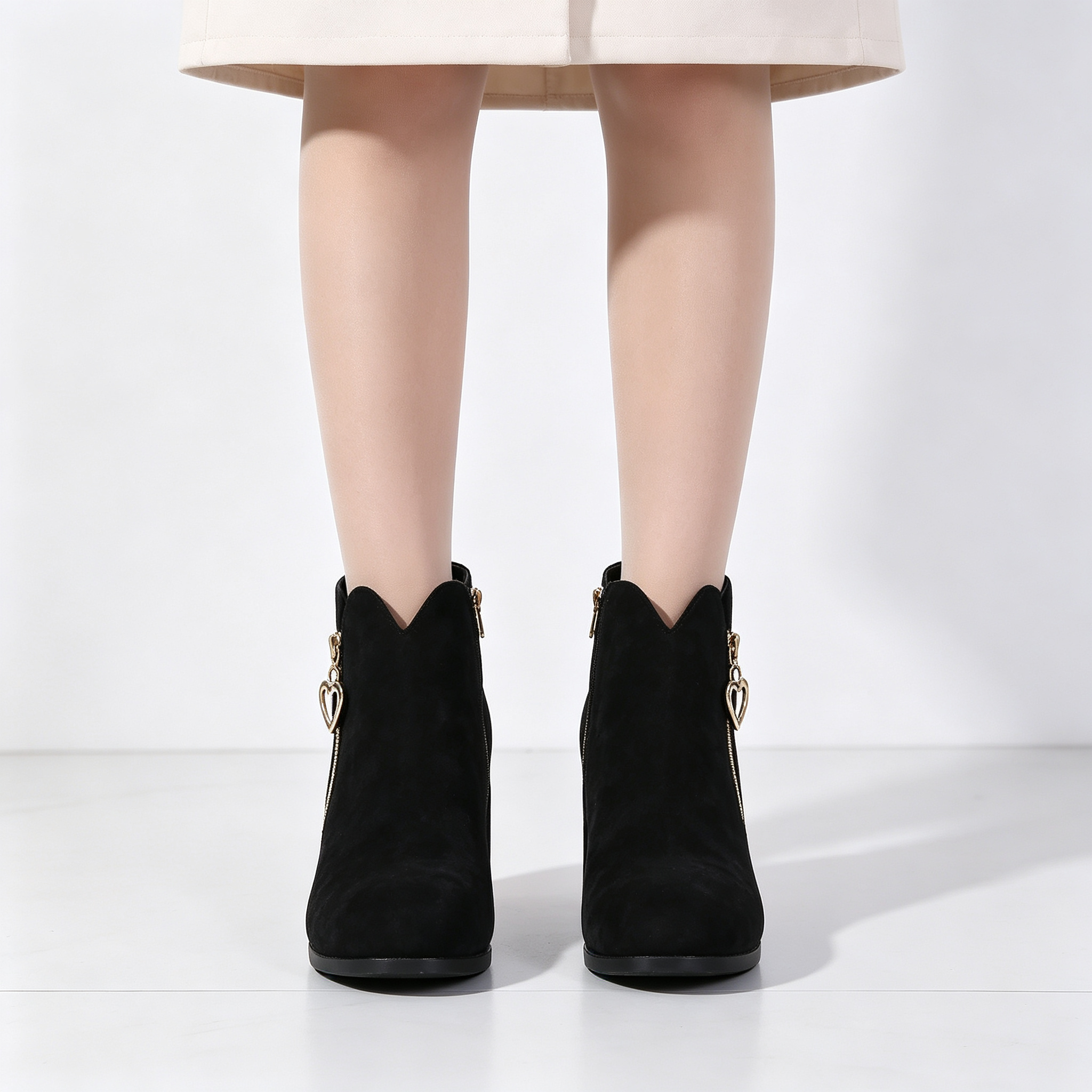 Elegant Side Zip Short Boots with Heart‑Shaped Metal Zipper Pull