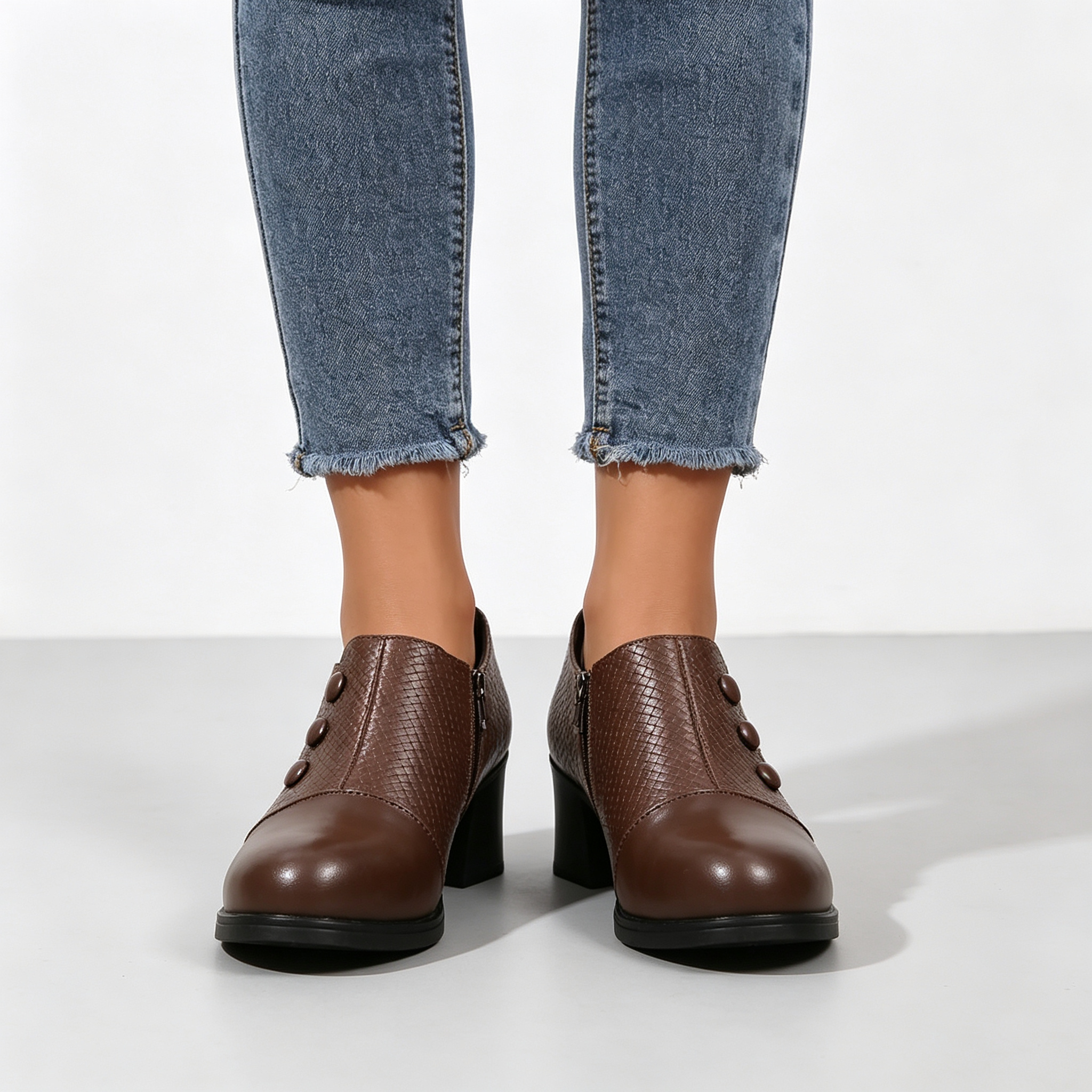 Elegant Women’s Chunky Block Heel Shootie Shoes, Retro Textured Faux Leather Button‑Accent Closed‑Toe Business Casual Footwear