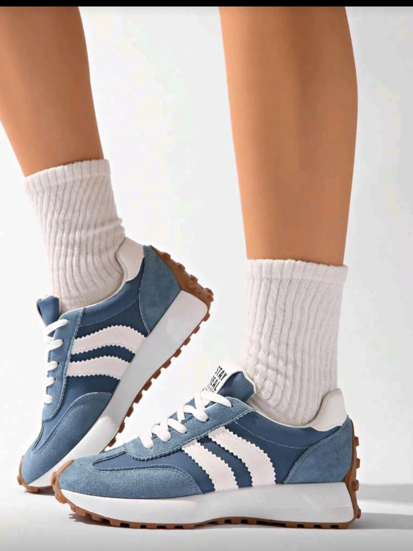 Women's Lace Up Platform Walking Sneaker